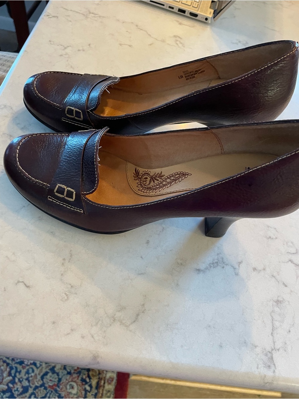 Sofft Burgundy Leather Mid Heel Loafers Item # 11508